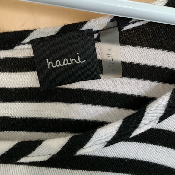 Fun & Flattering Stripped Blouse 🔲 - Picture 6 of 6